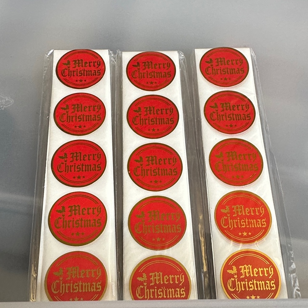 300 Count 1 Inch Red and Gold Metallic Merry Christmas Stickers - Picture 7 of 7
